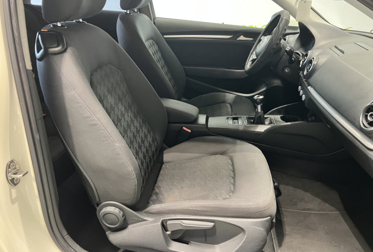 Audi A3 1.6 TDI 110 CH ATTRACTION 3 PORTES BVM6