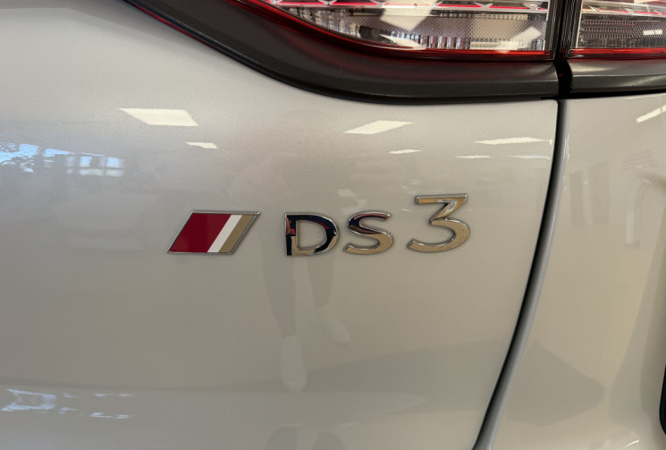 DS DS 3 CROSSBACK 1.2 PURETECH EAT8 130 PERFORMANCE LINE / 1ERE MAIN / KIT DISTRIBUTION NEUF 