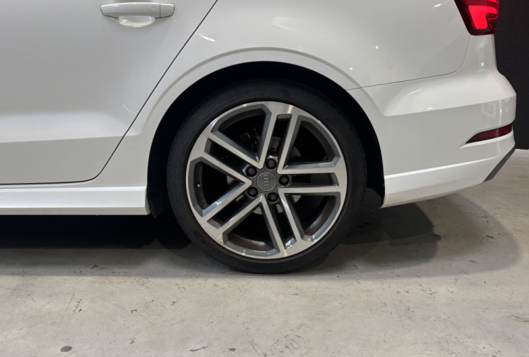 Audi A3 BERLINE 1.6 TDI S LINE PLUS 2020 / CARPLAY / VIRTUAL COCKPIT / CAMÉRA DE RECUL
