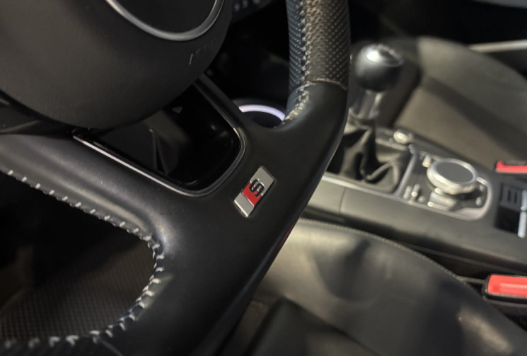 Audi A3 BERLINE 1.6 TDI S LINE PLUS 2020 / CARPLAY / VIRTUAL COCKPIT / CAMÉRA DE RECUL