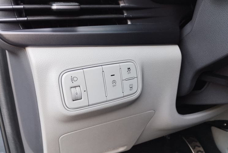 Hyundai BAYON 1.0 T-GDi 100 MildHybrid 48V DCT-7 Créative / Entretien Hyundai / Attelage amovible