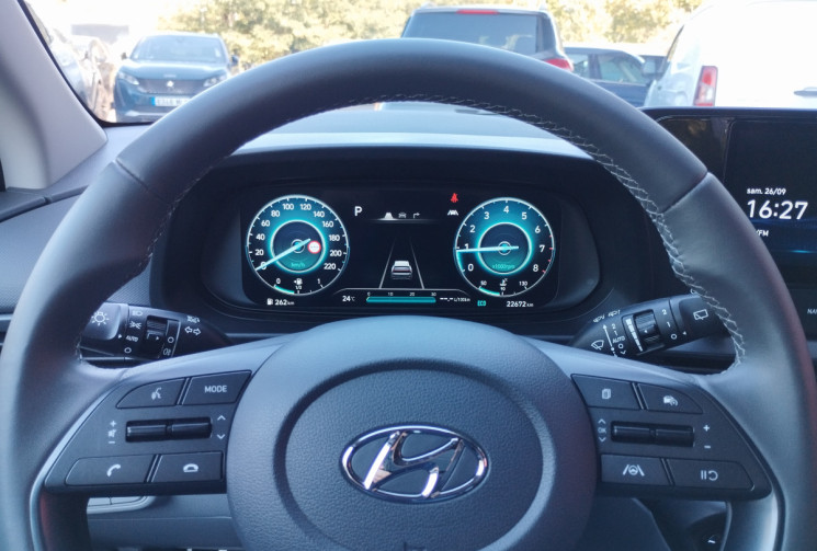 Hyundai BAYON 1.0 T-GDi 100 MildHybrid 48V DCT-7 Créative / Entretien Hyundai / Attelage amovible