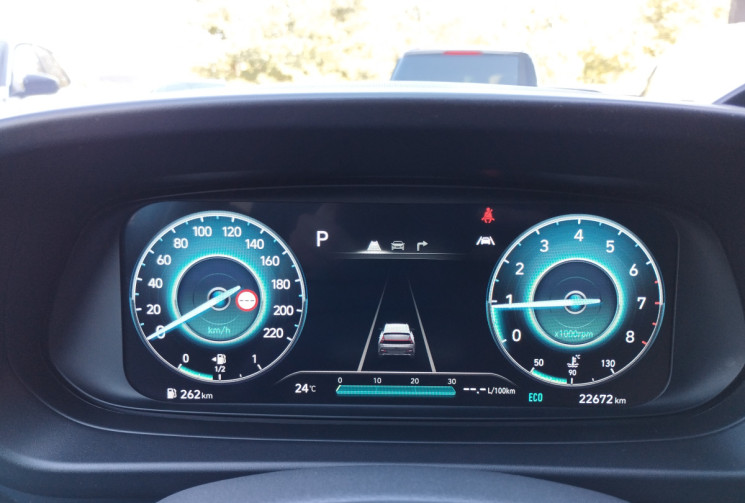 Hyundai BAYON 1.0 T-GDi 100 MildHybrid 48V DCT-7 Créative / Entretien Hyundai / Attelage amovible