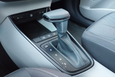 Hyundai BAYON 1.0 T-GDi 100 MildHybrid 48V DCT-7 Créative / Entretien Hyundai / Attelage amovible