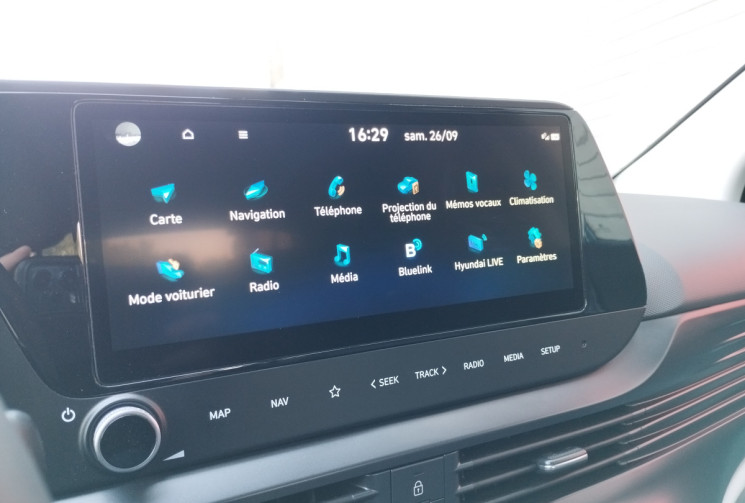 Hyundai BAYON 1.0 T-GDi 100 MildHybrid 48V DCT-7 Créative / Entretien Hyundai / Attelage amovible