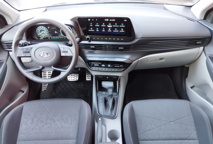 Hyundai BAYON 1.0 T-GDi 100 MildHybrid 48V DCT-7 Créative / Entretien Hyundai / Attelage amovible