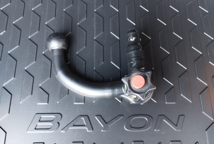 Hyundai BAYON 1.0 T-GDi 100 MildHybrid 48V DCT-7 Créative / Entretien Hyundai / Attelage amovible