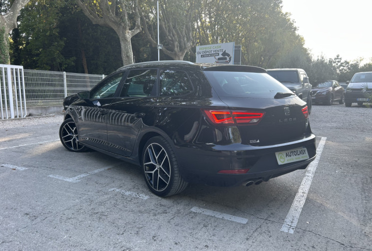SEAT LEON ST 2.0 TDI 150 FR DSG6 / Toit Ouvrant / Carplay / Caméra / Keyless