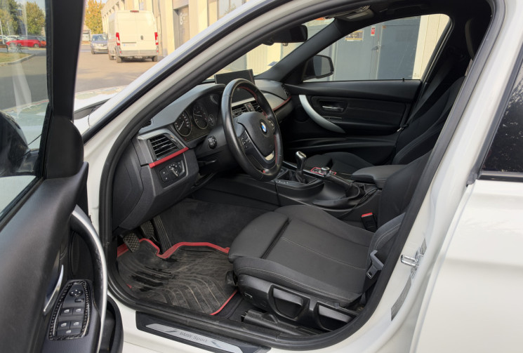 BMW Série 3 (F30) 320D 184 SPORT
