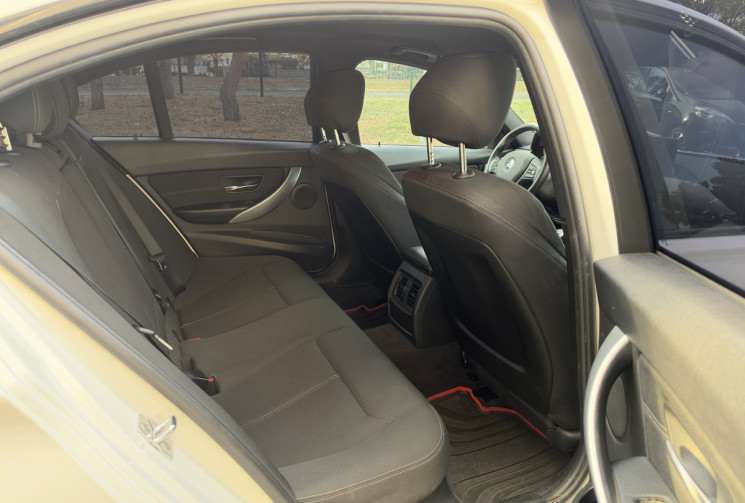 BMW Série 3 (F30) 320D 184 SPORT