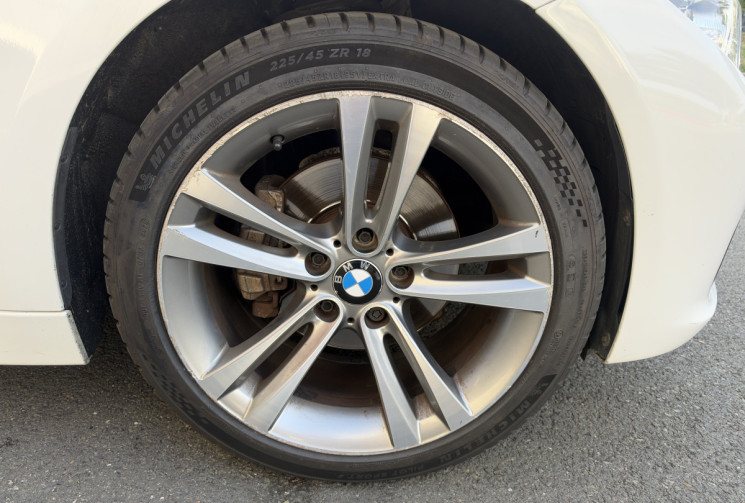 BMW Série 3 (F30) 320D 184 SPORT
