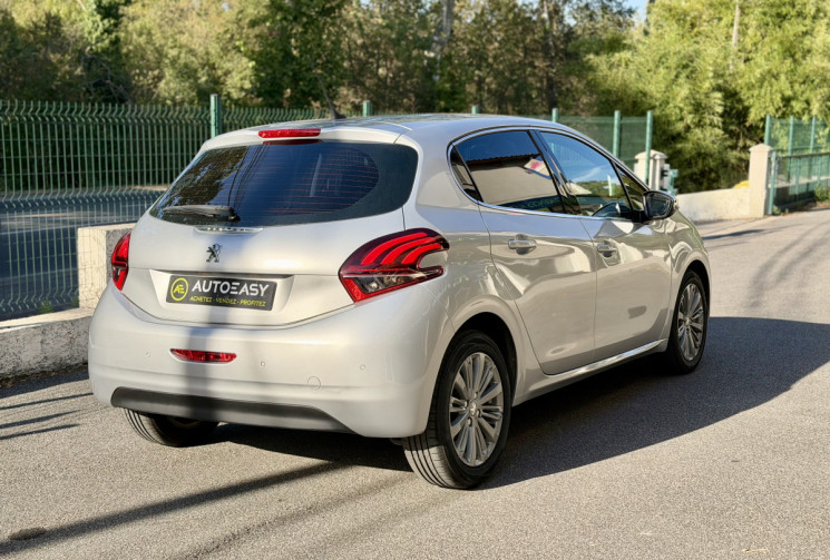 Peugeot 208 1.2 THP Allure 110 cv / 35 500 km / FULL Entretien PEUGEOT / Radar de recul