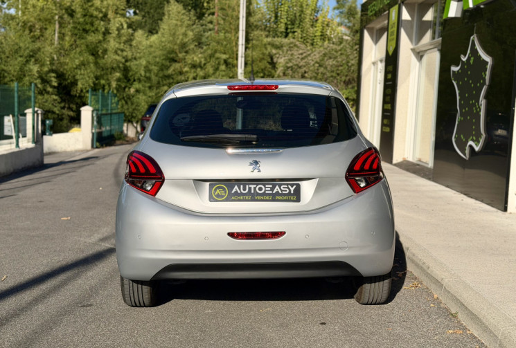 Peugeot 208 1.2 THP Allure 110 cv / 35 500 km / FULL Entretien PEUGEOT / Radar de recul