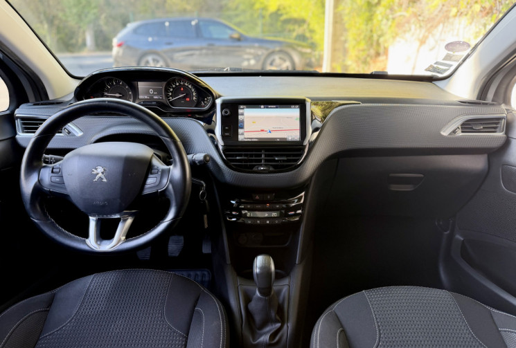 Peugeot 208 1.2 THP Allure 110 cv / 35 500 km / FULL Entretien PEUGEOT / Radar de recul