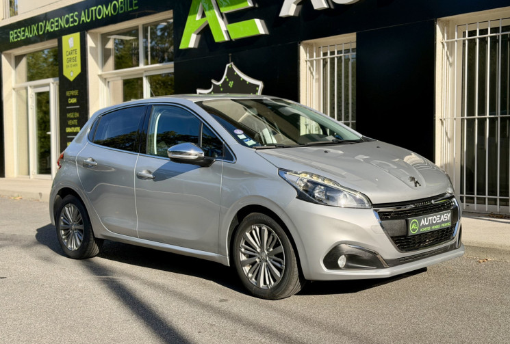 Peugeot 208 1.2 THP Allure 110 cv / 35 500 km / FULL Entretien PEUGEOT / Radar de recul