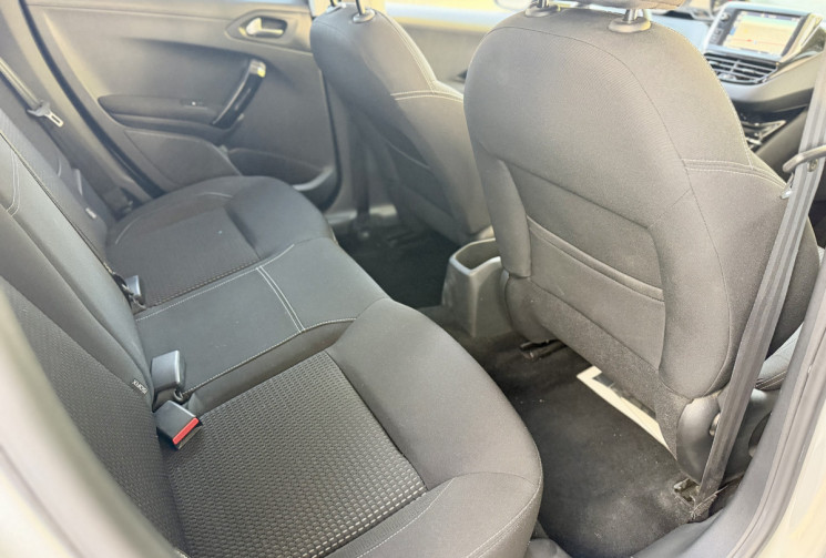 Peugeot 208 1.2 THP Allure 110 cv / 35 500 km / FULL Entretien PEUGEOT / Radar de recul