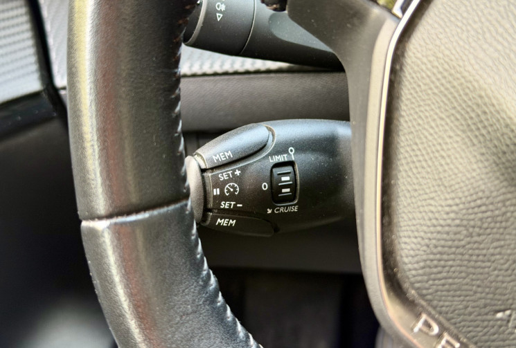 Peugeot 208 1.5 Blue HDi Active Business 100 cv / CarPlay / Radar de recul / 