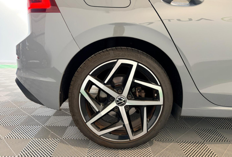 Volkswagen Golf 8 VIII-2.0 TDI 150 CV - TOIT OUVRANT - SIEGE CHAUFFANT