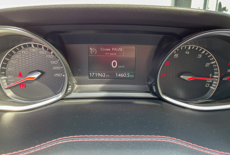 Peugeot 308 GT 1.6 THP 205 cv  MOTEUR A CHAINE CUIR CHAUFFANT MASSANT CAM DENON CARNET  