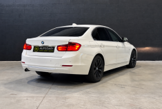 BMW Série 3 F30 318d BVA / TOIT PANO OUVRANT / ATTELAGE ÉLEC. / ACCÈS CONFORT / CHAÎNE CHANGÉE