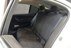 BMW Série 3 F30 318d BVA / TOIT PANO OUVRANT / ATTELAGE ÉLEC. / ACCÈS CONFORT / CHAÎNE CHANGÉE