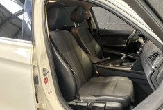 BMW Série 3 F30 318d BVA / TOIT PANO OUVRANT / ATTELAGE ÉLEC. / ACCÈS CONFORT / CHAÎNE CHANGÉE