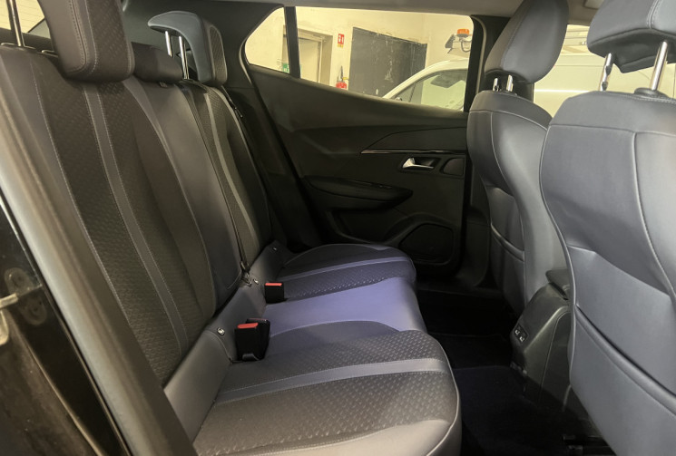 Peugeot 2008  1.5 BLUE-HDI EAT8 130 ALLURE / ENTRETIEN PEUGEOT