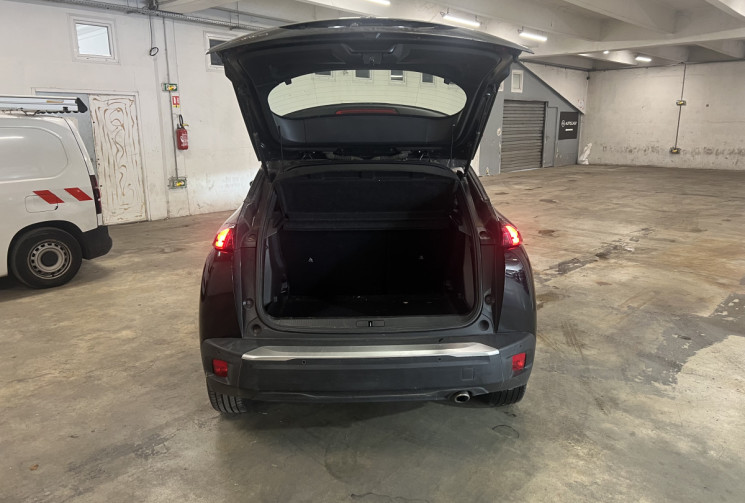 Peugeot 2008  1.5 BLUE-HDI EAT8 130 ALLURE / ENTRETIEN PEUGEOT