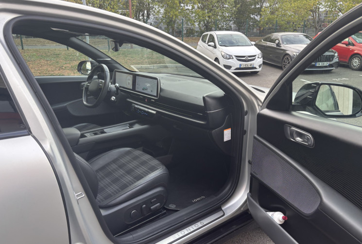 Hyundai Ioniq 6 325