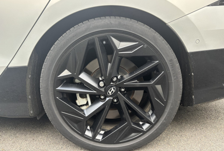 Hyundai Ioniq 6 325