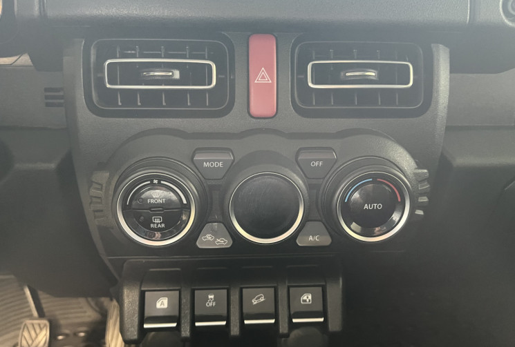 Suzuki Jimny  1.5 VVT 102 ch ALLGRIP PACK - 4 places - GPS / Ecran tactile