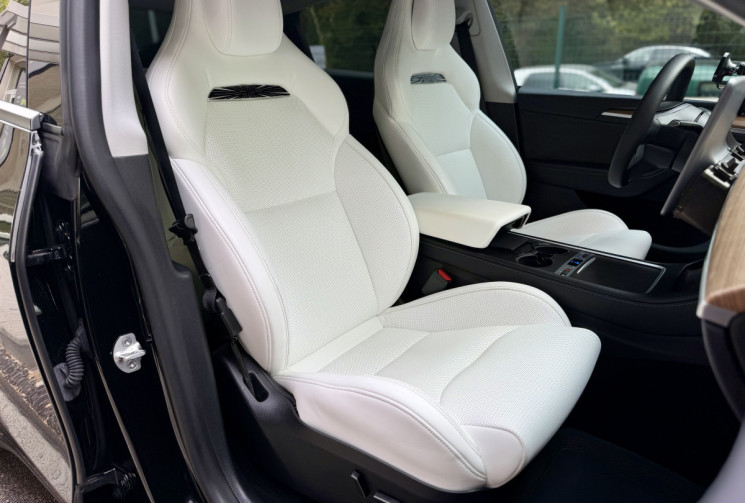 Tesla Model Y Performance 514 ch AWD DUAL MOTOR Maximum Range / Full Black / Ecran Carplay / 