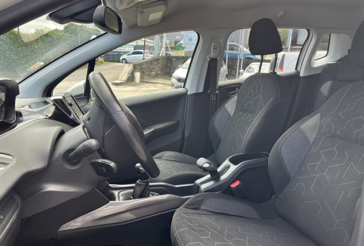 Peugeot 2008 1.2 THP 110 ALLURE