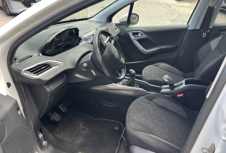 Peugeot 2008 1.2 THP 110 ALLURE