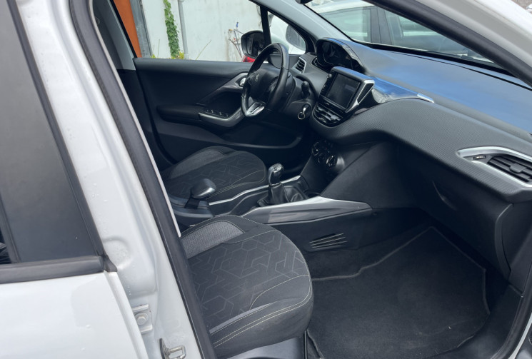 Peugeot 2008 1.2 THP 110 ALLURE