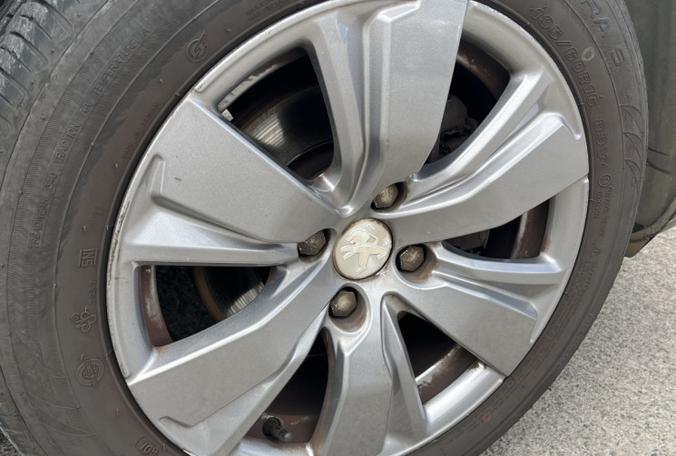 Peugeot 2008 1.2 THP 110 ALLURE