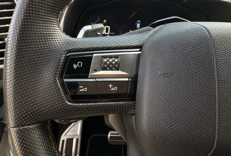 DS DS 7 Crossback 180ch Performance Line * régulateur adaptatif * carplay * excellent état *
