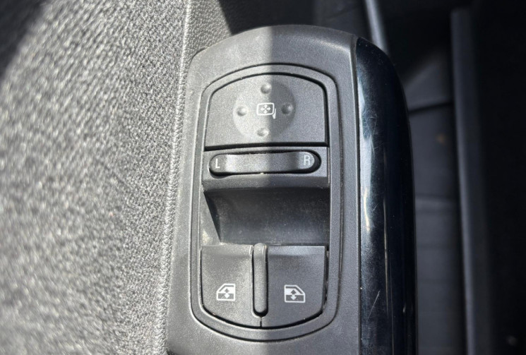 Opel Corsa 1.3 CDTI75 FAP Edition 3p Clim / bon état général / CT ok / Révisée / Garantie 