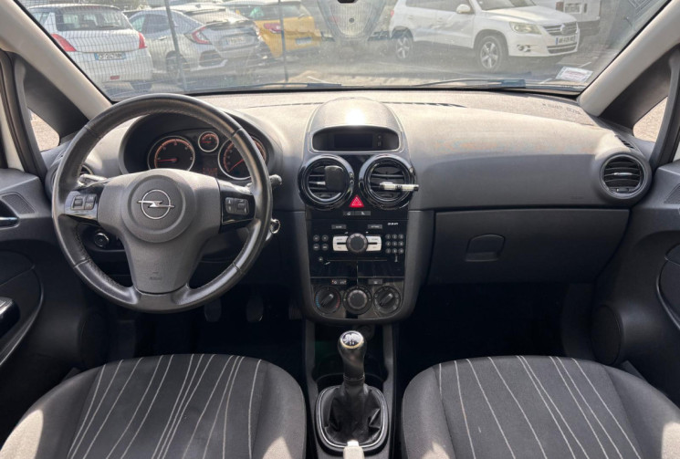 Opel Corsa 1.3 CDTI75 FAP Edition 3p Clim / bon état général / CT ok / Révisée / Garantie 
