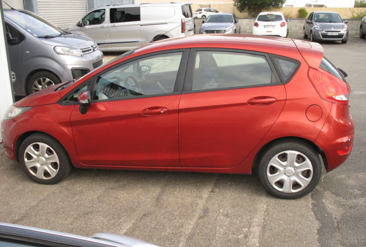 Ford Fiesta 1.4 TDCI 70 TREND 5 PORTES 1ere main