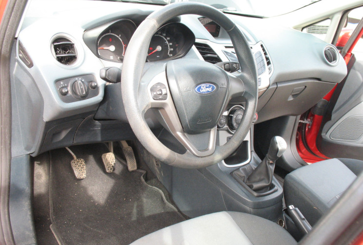 Ford Fiesta 1.4 TDCI 70 TREND 5 PORTES 1ere main