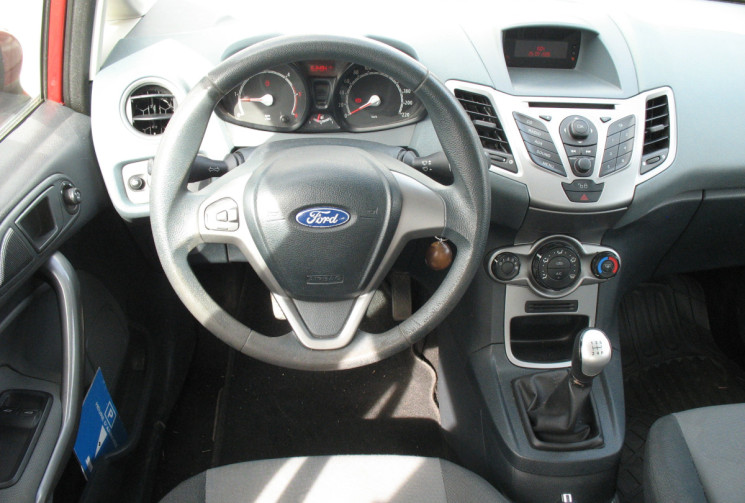 Ford Fiesta 1.4 TDCI 70 TREND 5 PORTES 1ere main