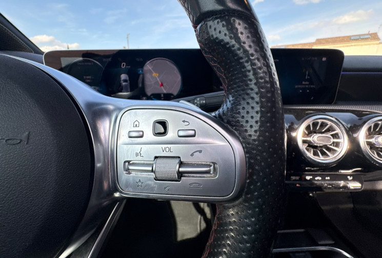 Mercedes Classe A  200 1.3 Ti 7G-DCT 163 AMG LINE / TOIT PANORAMIQUE OUVRANT  / GARANTIE 12 MOIS