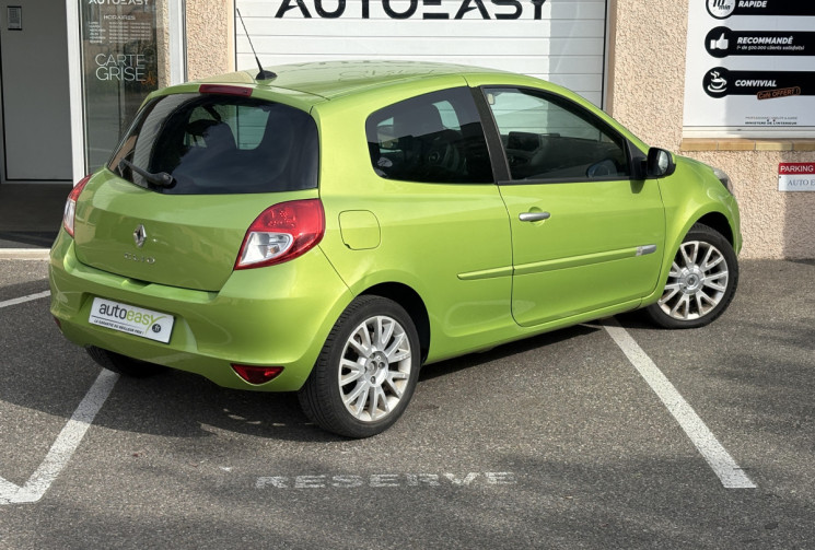Renault Clio 3 1.6 112 ch AUTHENTIQUE / ENTRETIEN COMPLET / BVA /  KIT DE DISTRIBUTION NEUVE