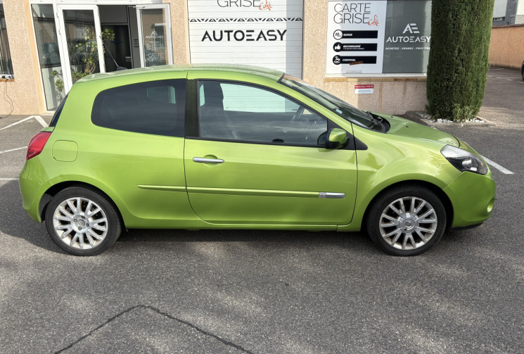 Renault Clio 3 1.6 112 ch AUTHENTIQUE / ENTRETIEN COMPLET / BVA /  KIT DE DISTRIBUTION NEUVE