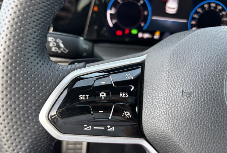 Volkswagen Golf 2.0 TDi 150ch  DSG7 - RLINE / TOIT OUVRANT / CARPLAY