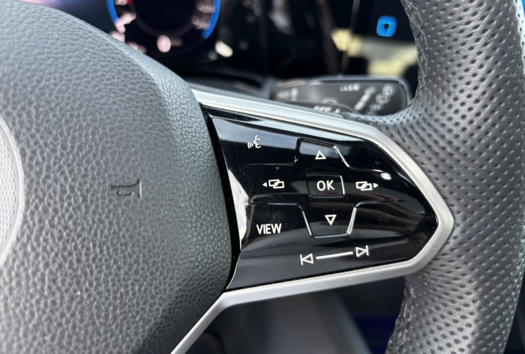 Volkswagen Golf 2.0 TDi 150ch  DSG7 - RLINE / TOIT OUVRANT / CARPLAY