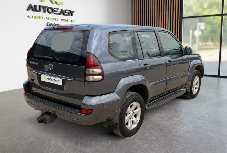 Toyota Land Cruiser KDJ120 SERIES 3.0 D-4D LOUNGE BVA - 8 PLACES / ATTELAGE 