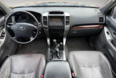 Toyota Land Cruiser KDJ120 SERIES 3.0 D-4D LOUNGE BVA - 8 PLACES / ATTELAGE 