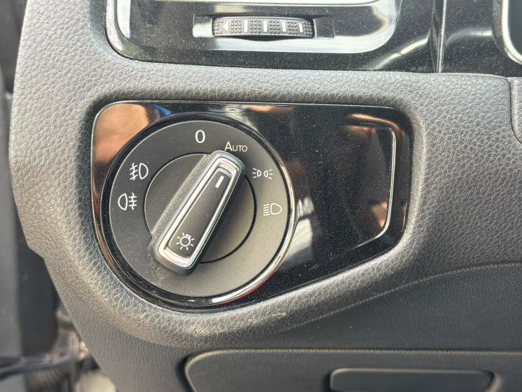 Volkswagen Golf 1.6 TDI 115 CONNECT PHASE 2 / APPLE CAR PLAY / SUIVIE / RÉVISÉE / FRANCAISE